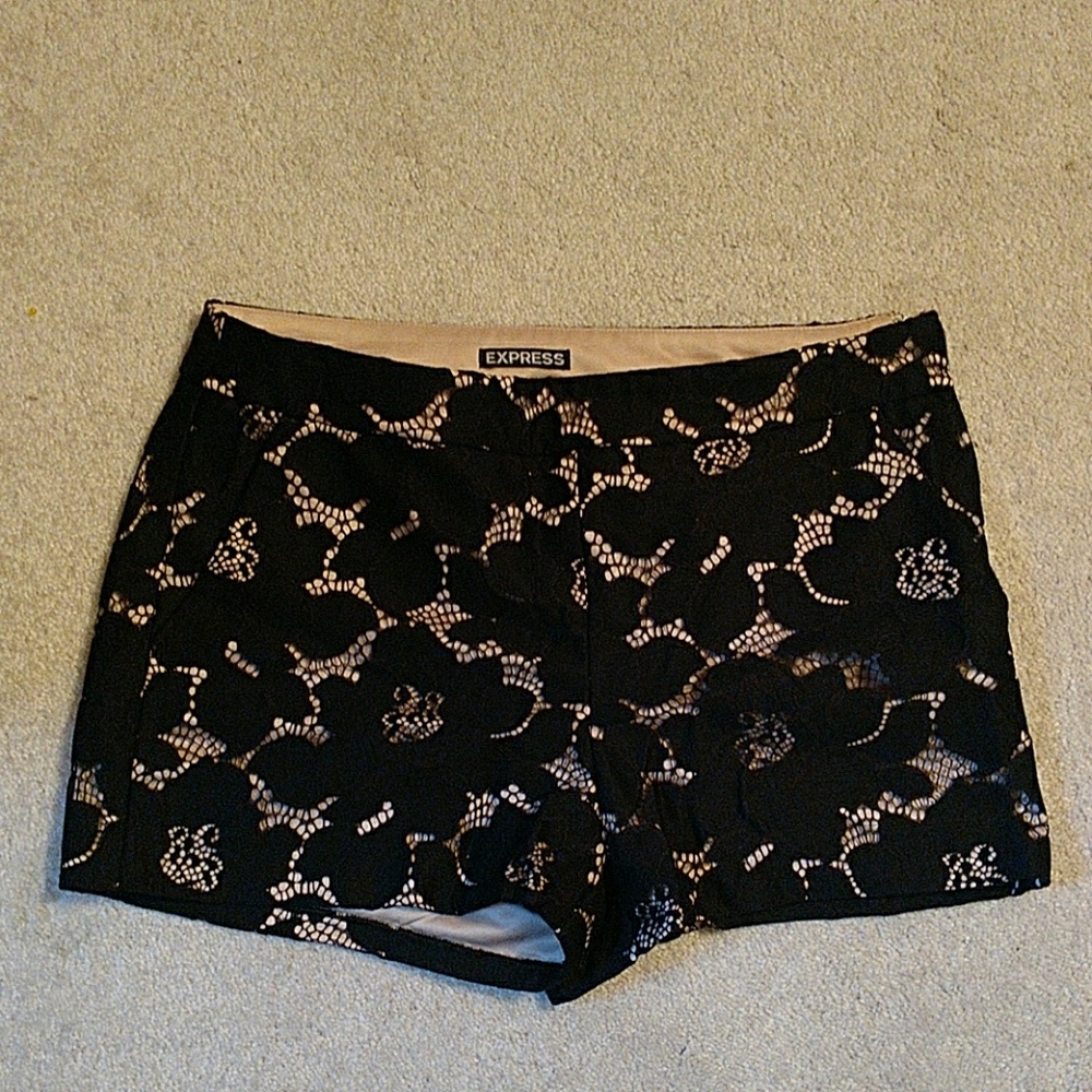 Lace dress shorts